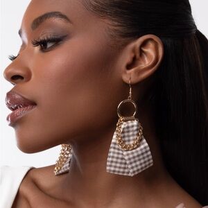 Picnic Pizzazz - Brown Earrings